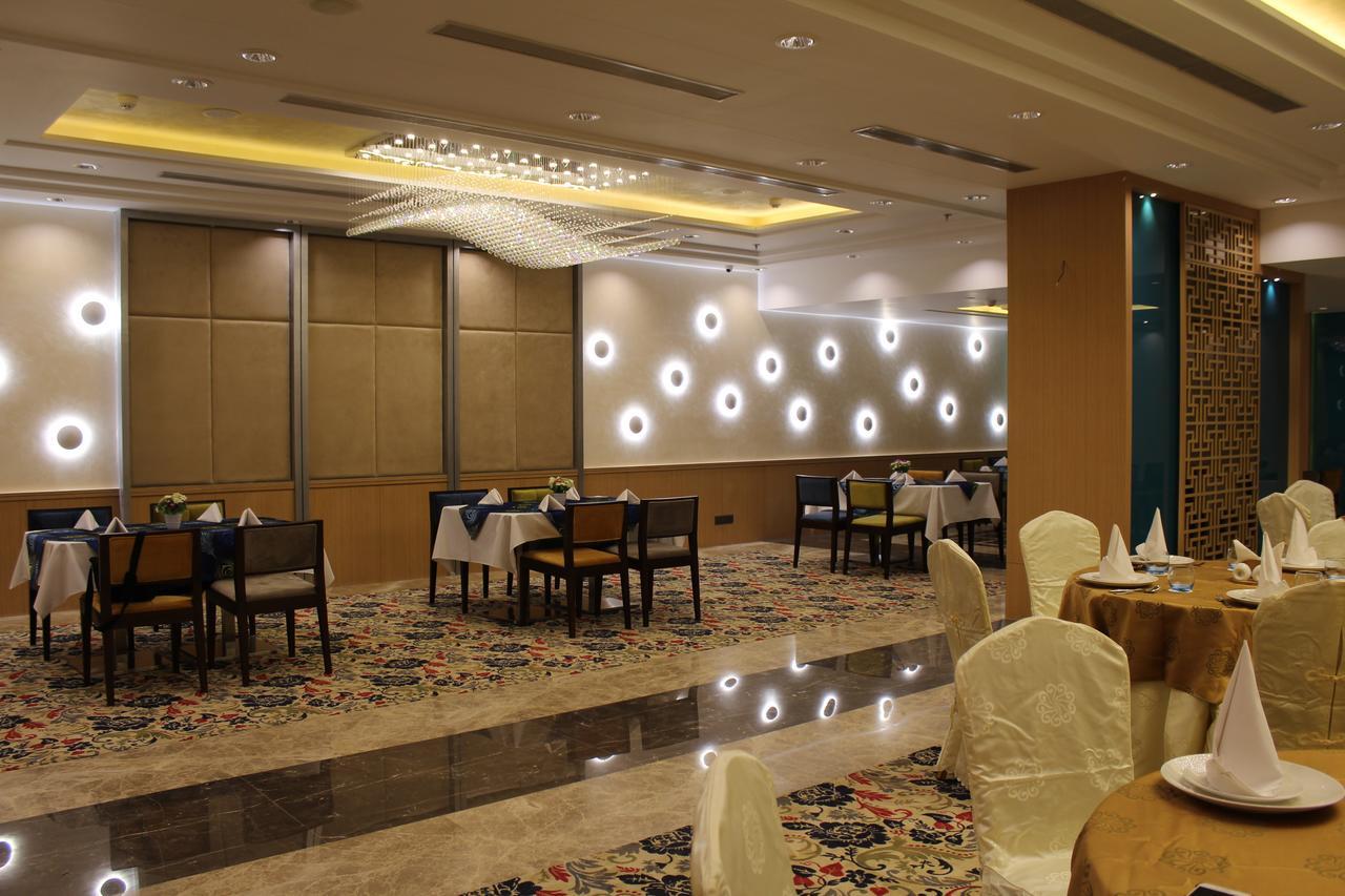 Skk Blu Hotel & Spa Udaipur Esterno foto